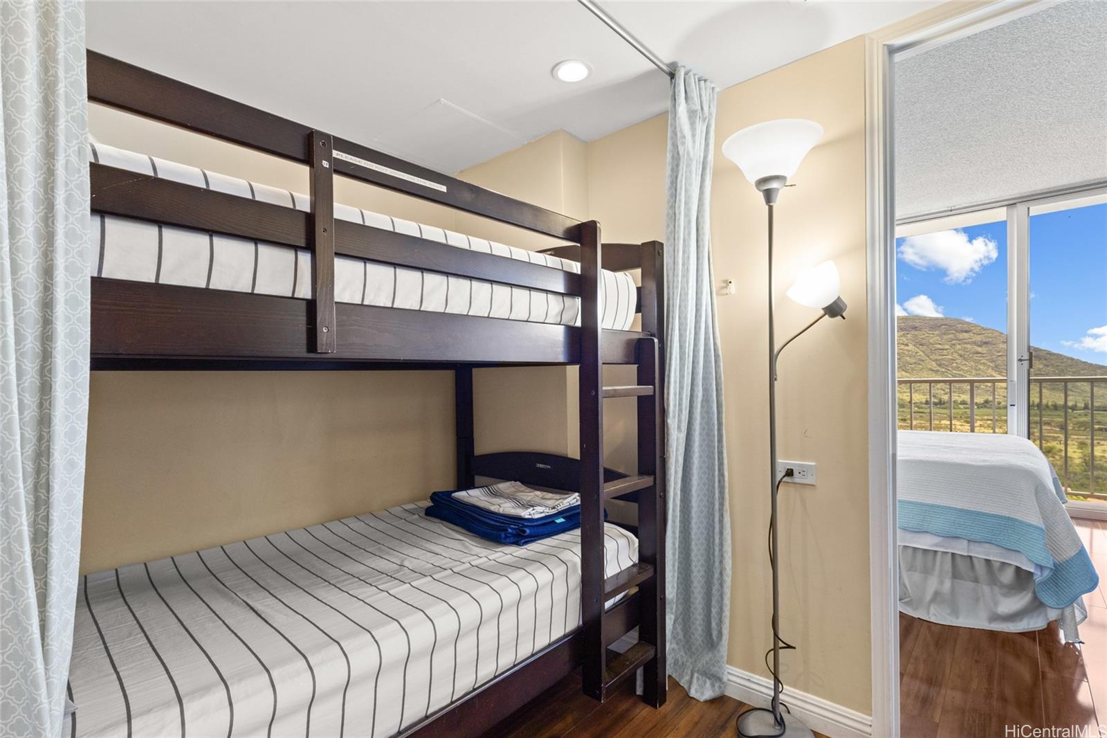 Makaha Valley Towers condo # G1626, Waianae, Hawaii - photo 12 of 18