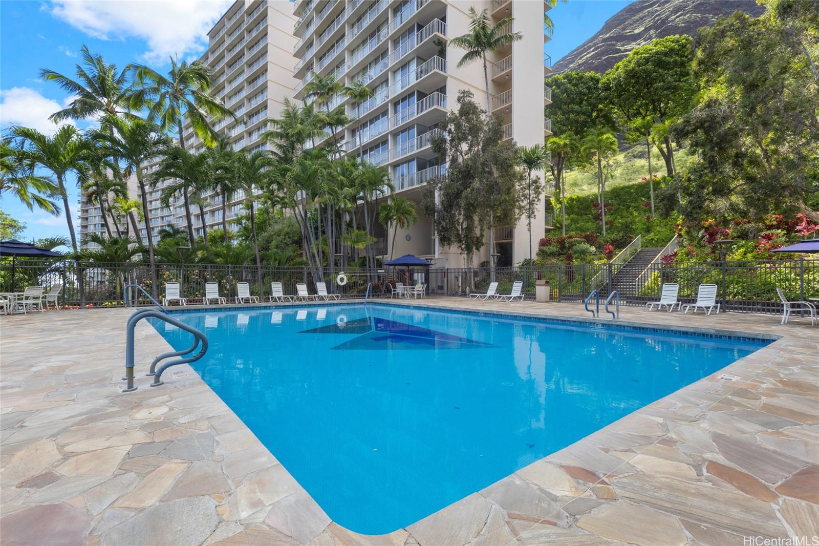 Makaha Valley Towers condo # G1626, Waianae, Hawaii - photo 17 of 18