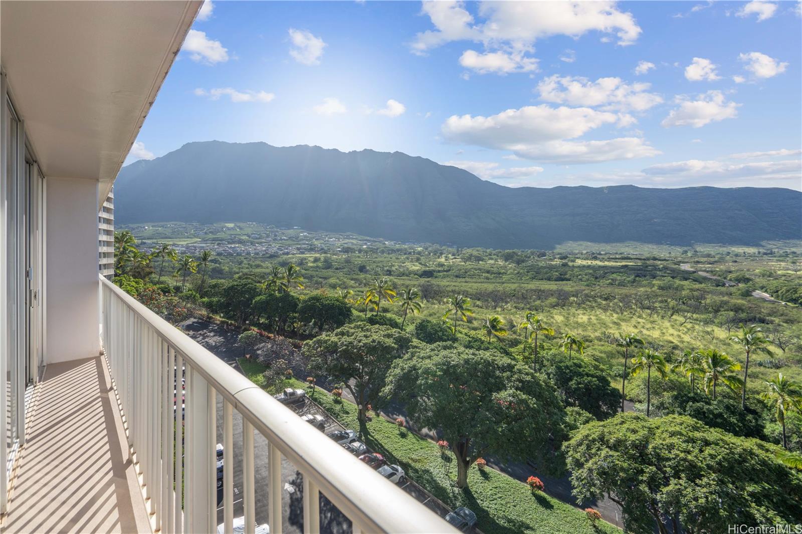 Makaha Valley Towers condo # G725, Waianae, Hawaii - photo 15 of 20