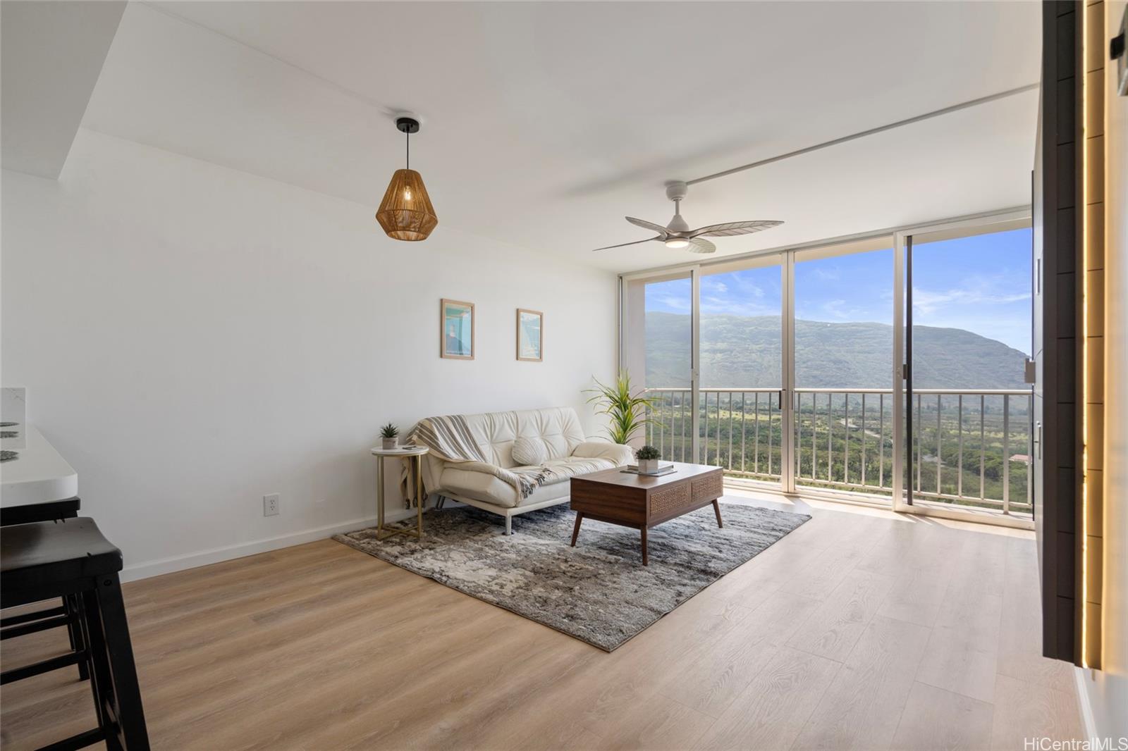 Makaha Valley Towers condo # G725, Waianae, Hawaii - photo 4 of 20