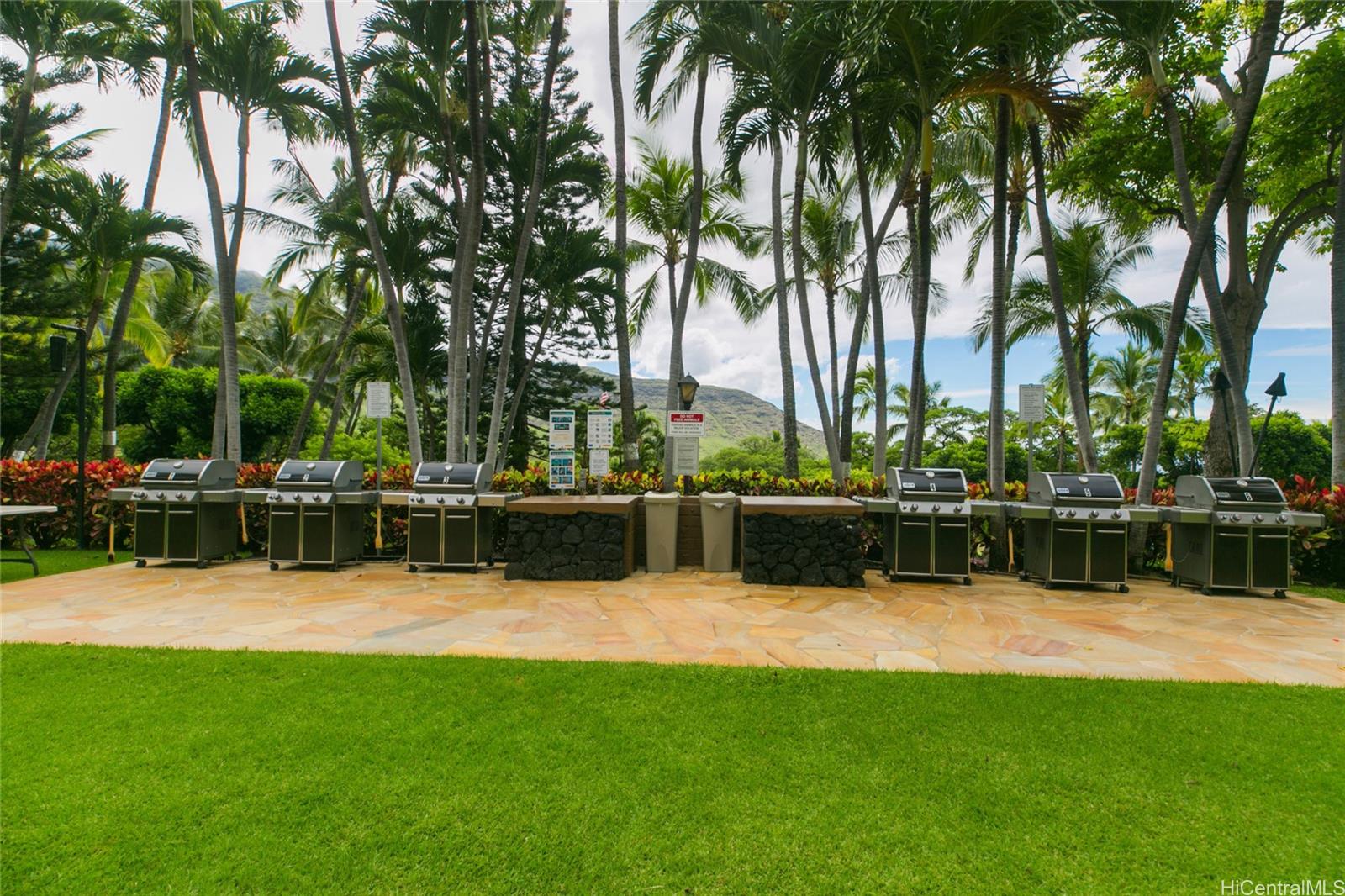 Makaha Valley Towers condo # G828, Waianae, Hawaii - photo 15 of 25
