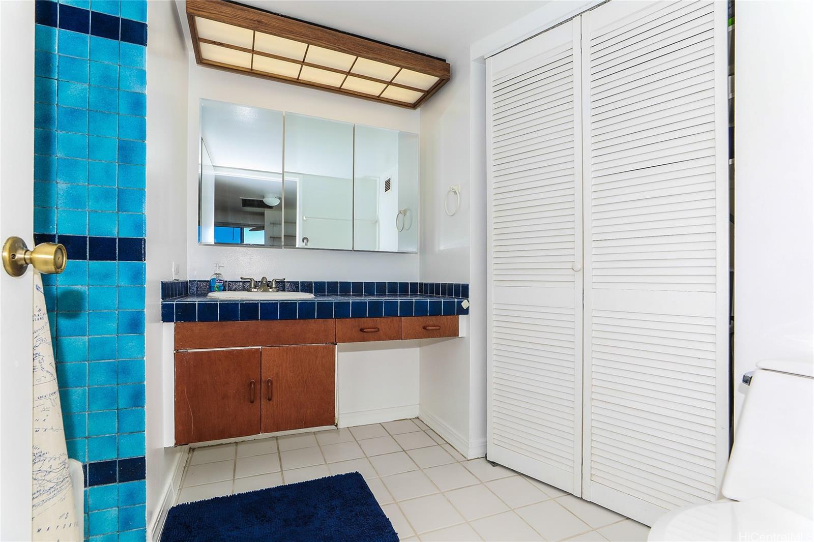 Makaha Valley Towers condo # G828, Waianae, Hawaii - photo 9 of 25