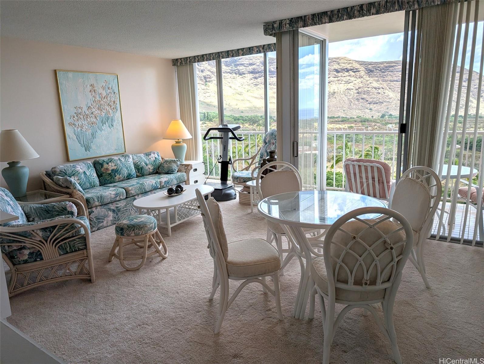 Makaha Valley Towers condo # H629, Waianae, Hawaii - photo 2 of 10