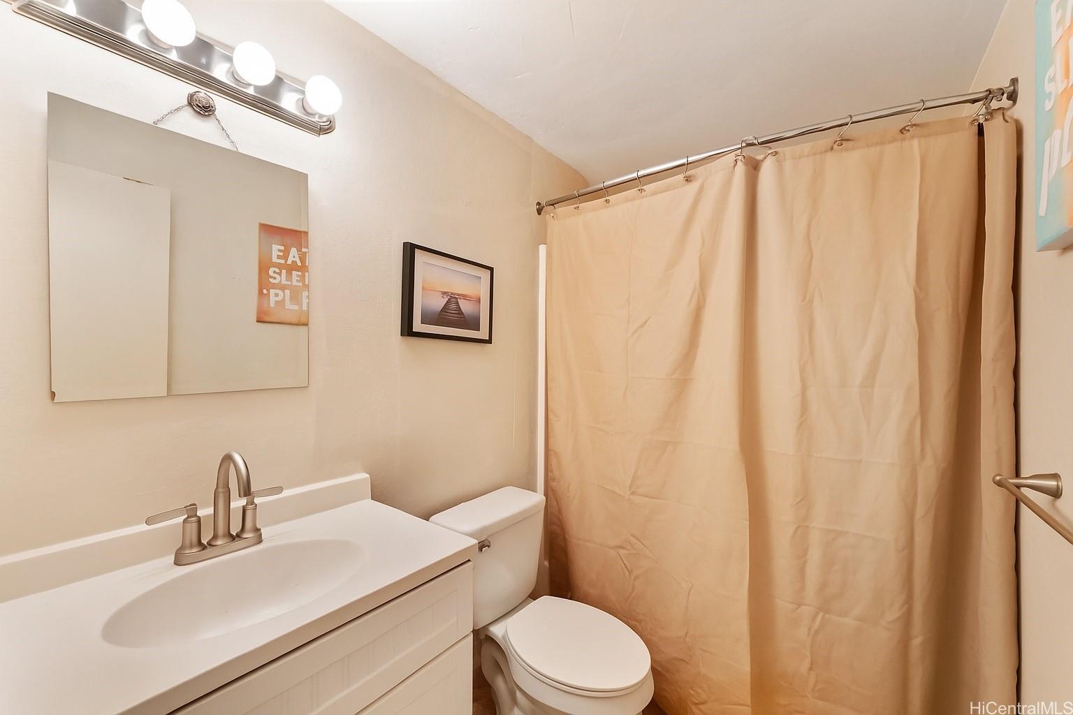 Makaha Valley Pltn condo # 11/44B, Waianae, Hawaii - photo 5 of 11