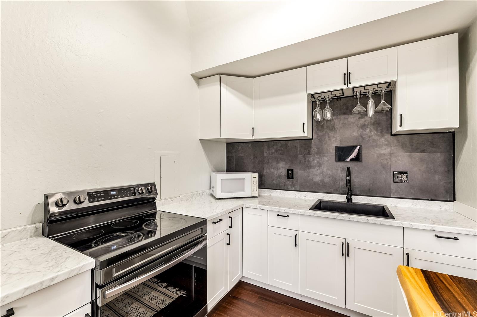 Makaha Valley Pltn condo # 72C, Waianae, Hawaii - photo 11 of 25