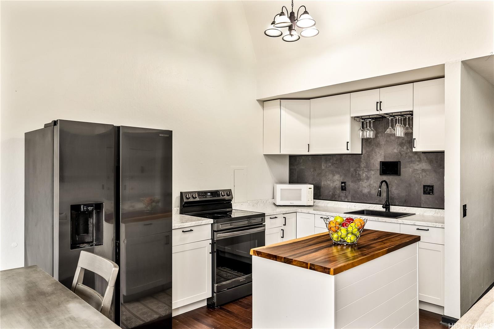 Makaha Valley Pltn condo # 72C, Waianae, Hawaii - photo 6 of 25