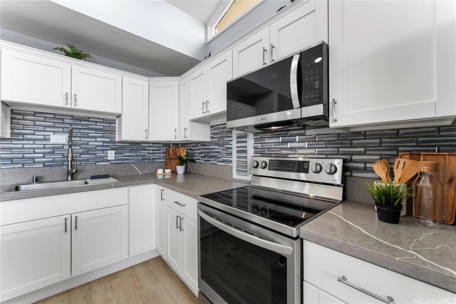 Makaha Valley Pltn condo # 18C, Waianae, Hawaii - photo 19 of 25