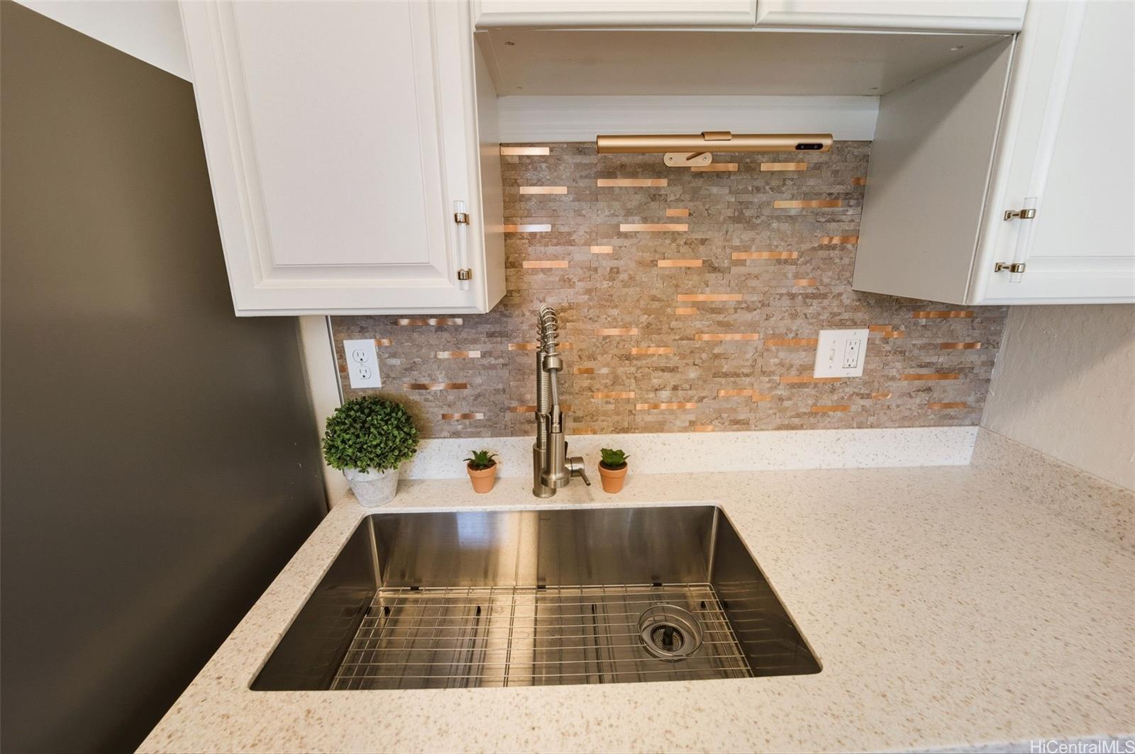 Makaha Valley Pltn condo # 515B, Waianae, Hawaii - photo 4 of 22