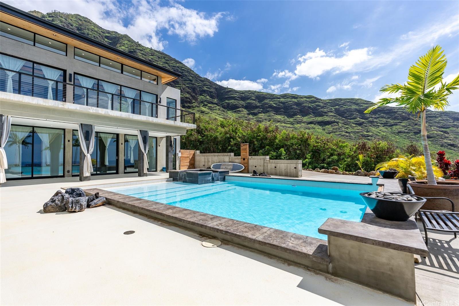 84-770  Alahele Street Maunaolu Estates, Leeward home - photo 3 of 25