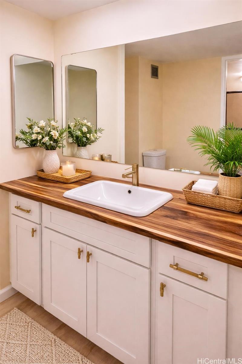 Makaha Valley Towers condo # 1031, Waianae, Hawaii - photo 12 of 16