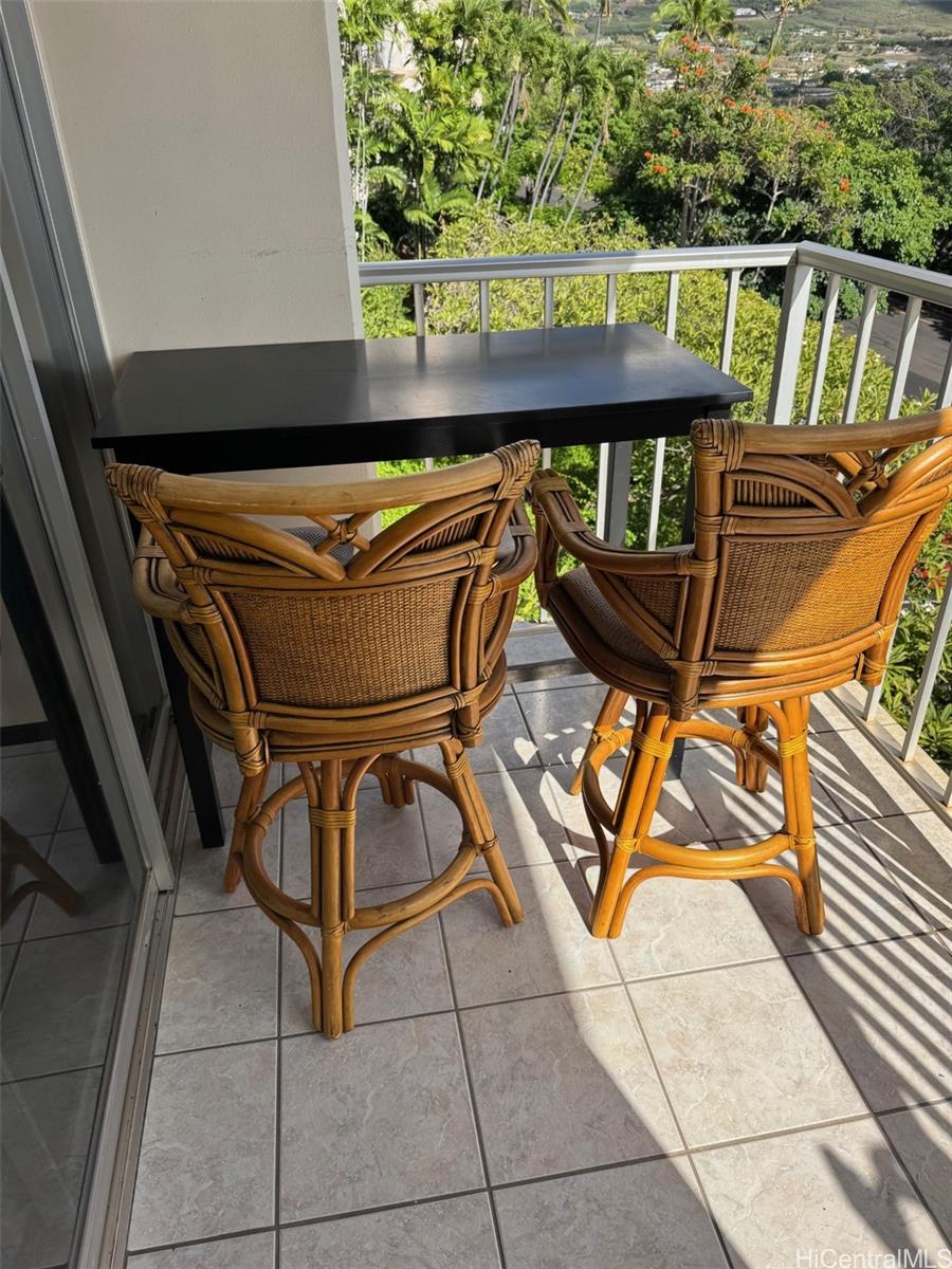 Makaha Valley Towers condo # 432, Waianae, Hawaii - photo 6 of 13