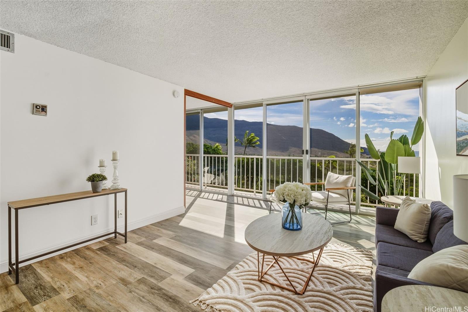 Makaha Valley Towers condo # 434, Waianae, Hawaii - photo 2 of 14