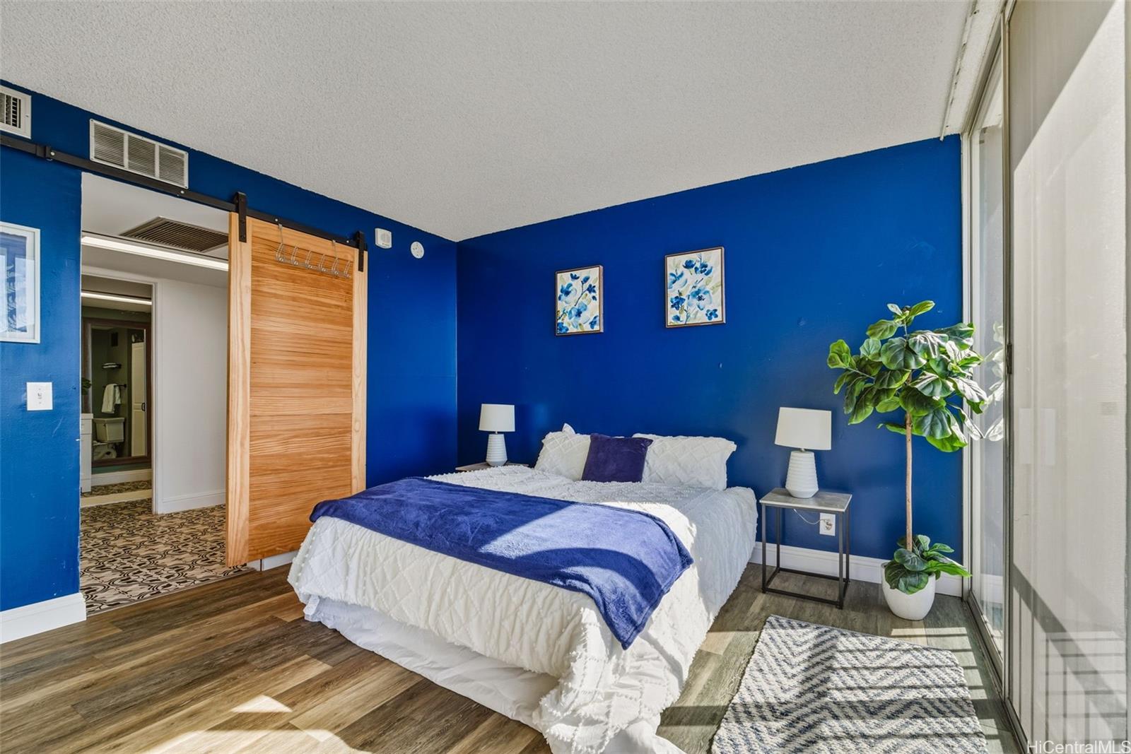 Makaha Valley Towers condo # 434, Waianae, Hawaii - photo 6 of 13