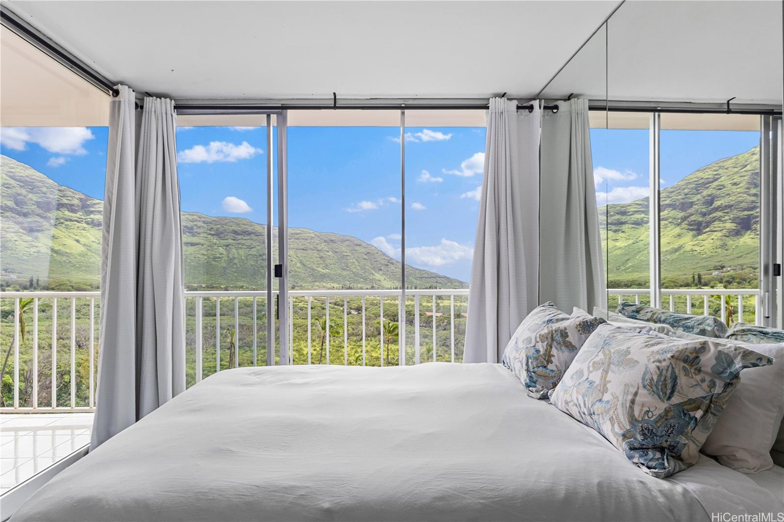 Makaha Valley Towers condo # 632, Waianae, Hawaii - photo 15 of 24