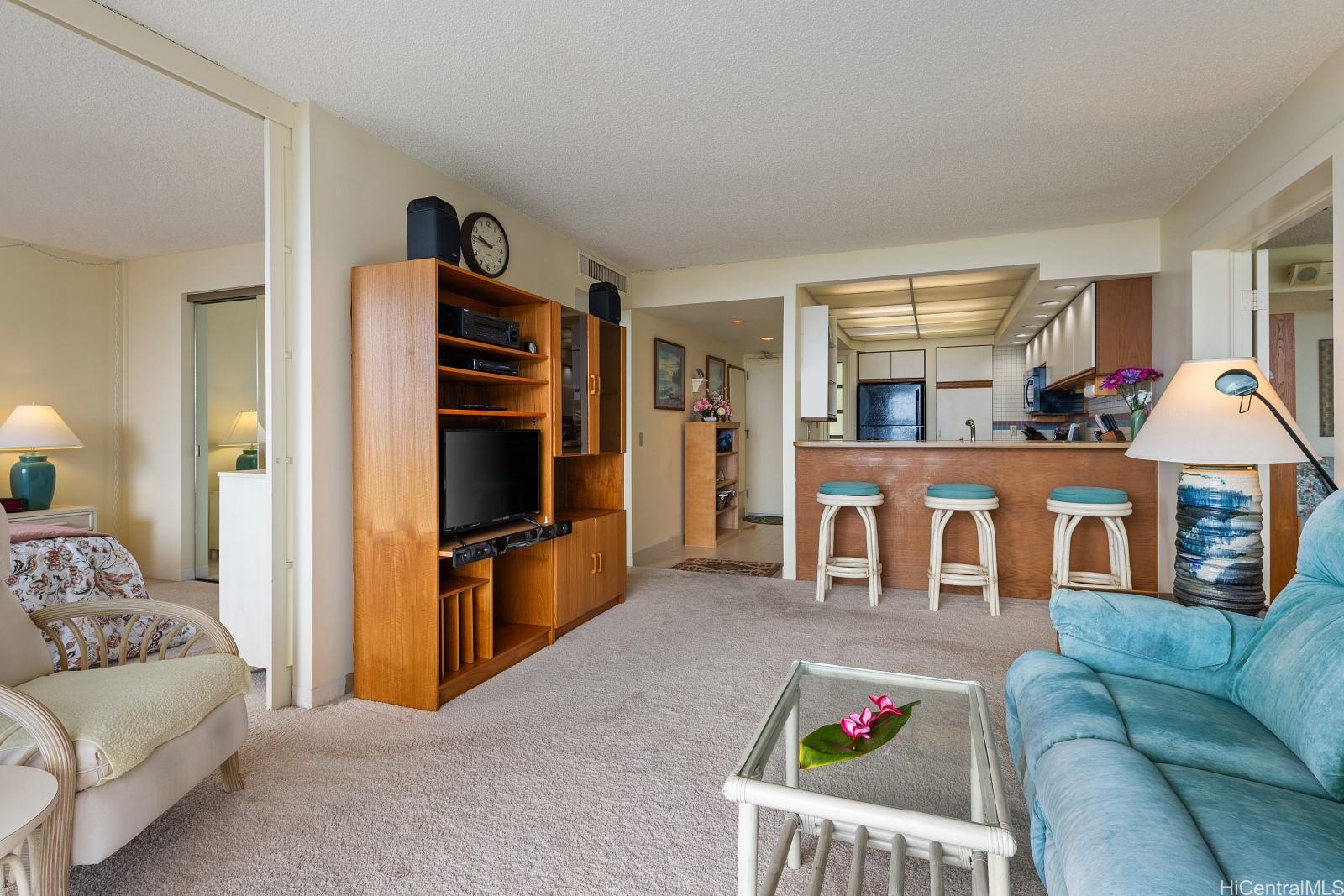 Makaha Valley Towers condo # 739/740, Waianae, Hawaii - photo 6 of 22