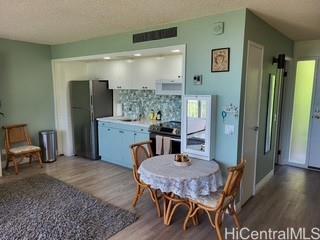 Makaha Valley Towers condo # H1032, Waianae, Hawaii - photo 17 of 23