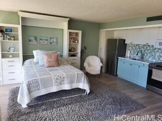 Makaha Valley Towers condo # H1032, Waianae, Hawaii - photo 3 of 23