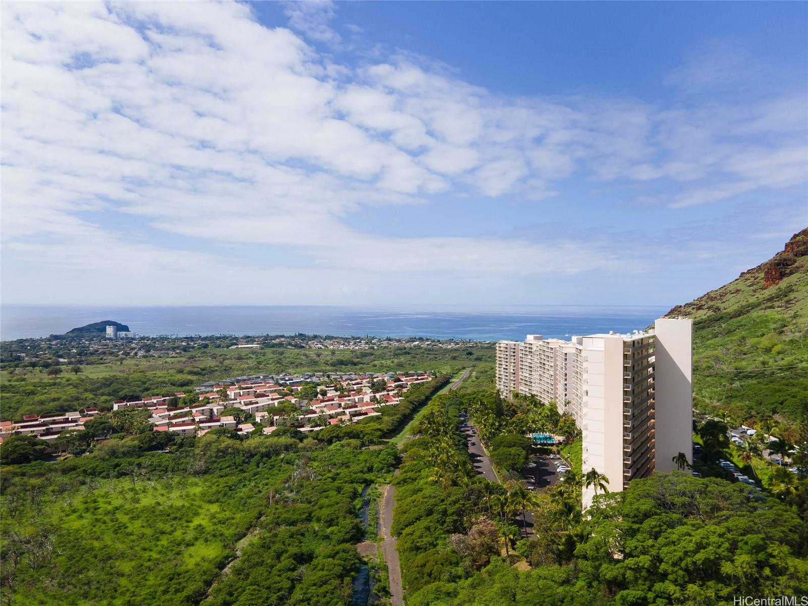 Makaha Valley Towers condo # J1034, Waianae, Hawaii - photo 3 of 24