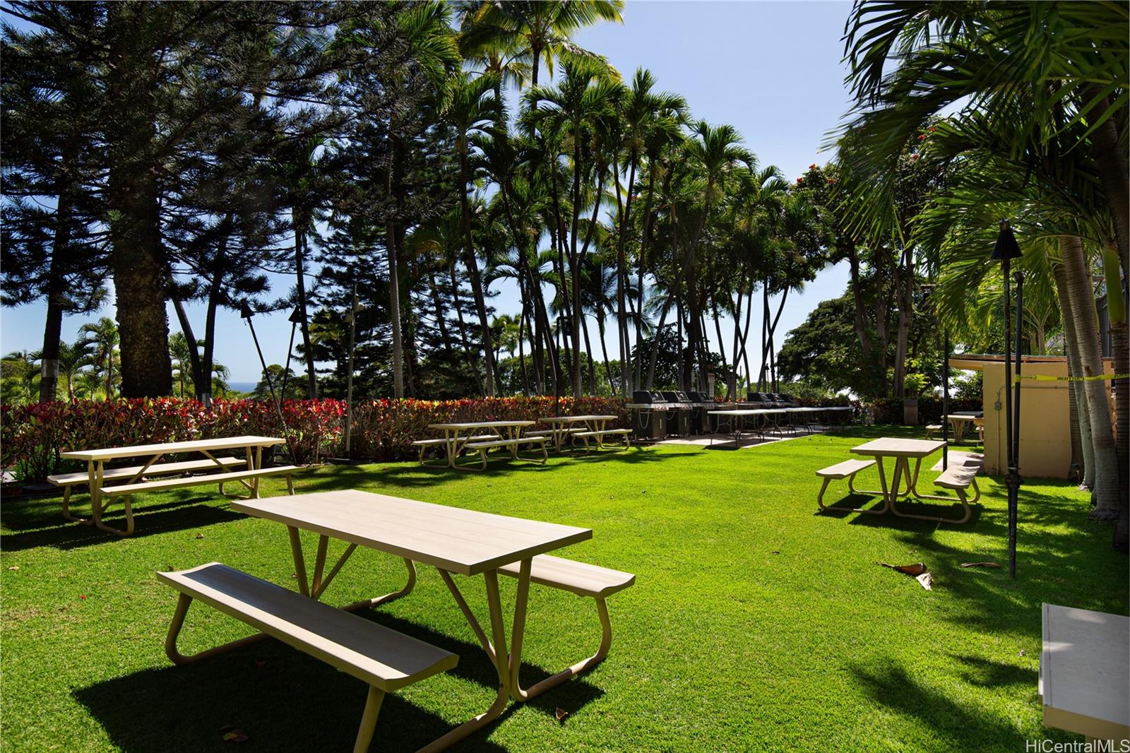 Makaha Valley Towers condo # J1034, Waianae, Hawaii - photo 23 of 24