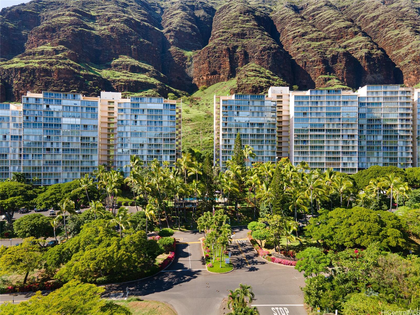 Makaha Valley Towers condo # J1034, Waianae, Hawaii - photo 5 of 24
