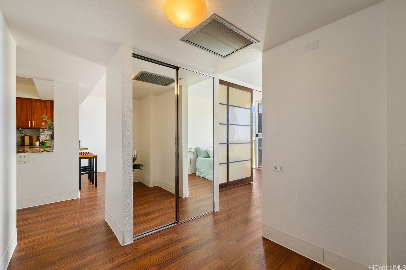 Makaha Valley Towers condo # J633, Waianae, Hawaii - photo 16 of 25