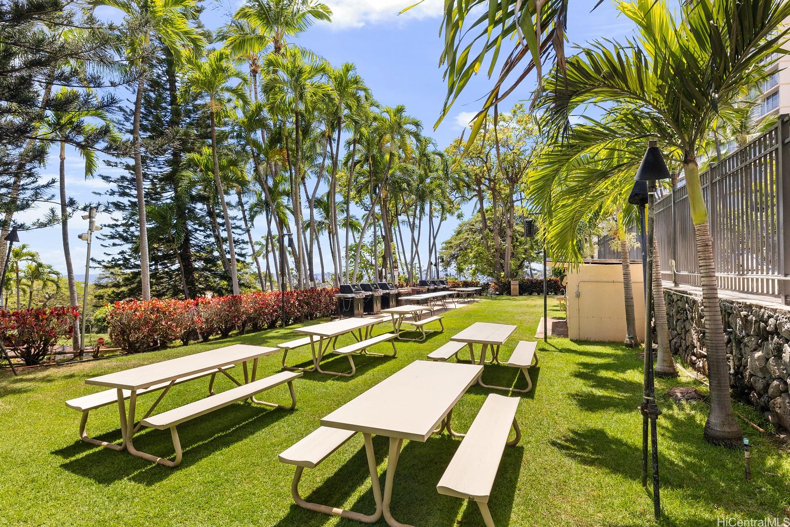 Makaha Valley Towers condo # J633, Waianae, Hawaii - photo 18 of 25