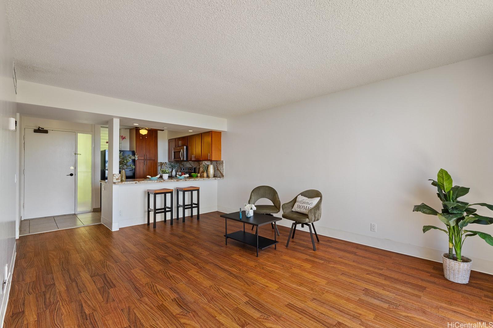 Makaha Valley Towers condo # J633, Waianae, Hawaii - photo 6 of 25