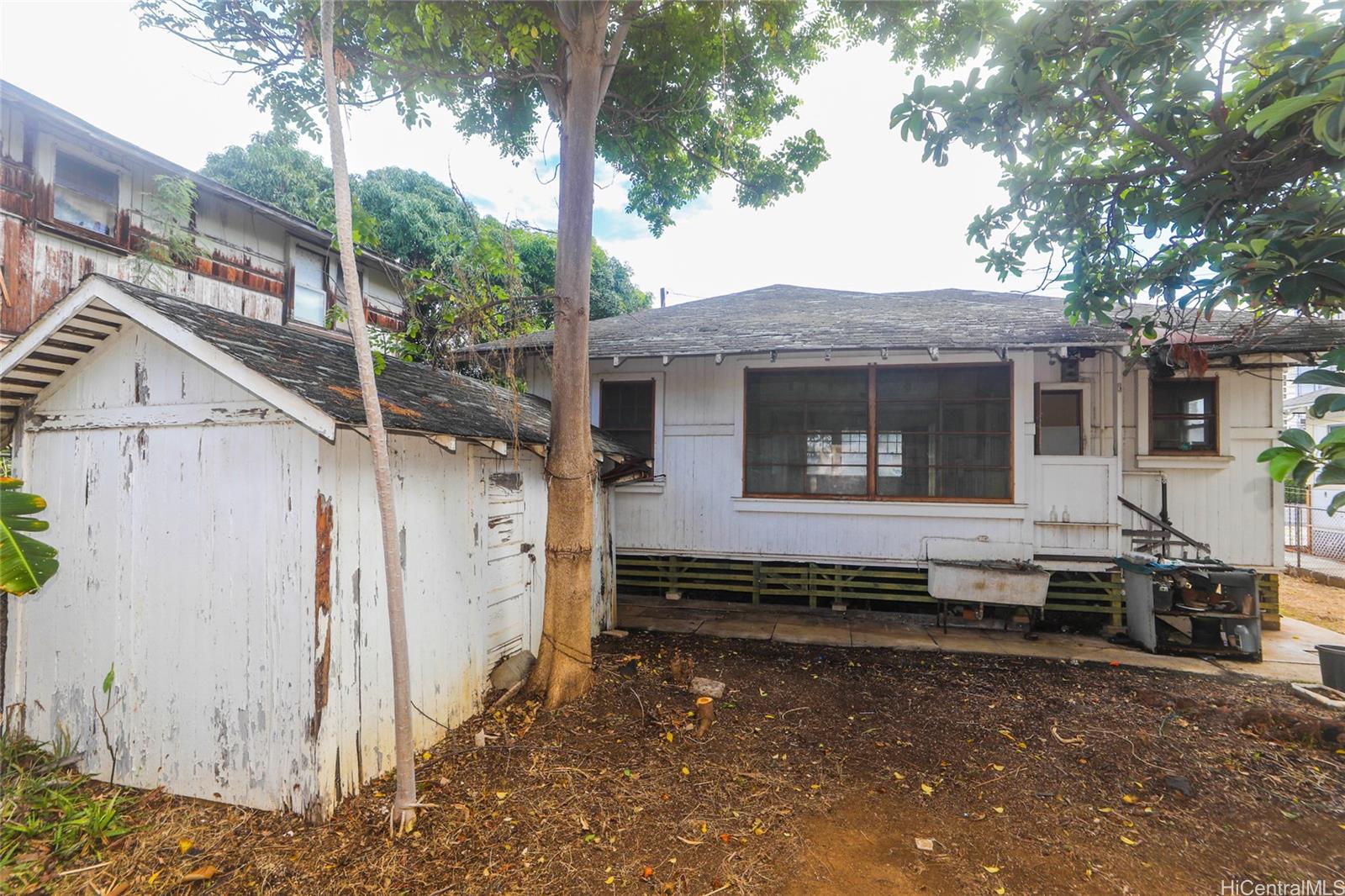 848  Mccully Street Mccully, Honolulu home - photo 12 of 25