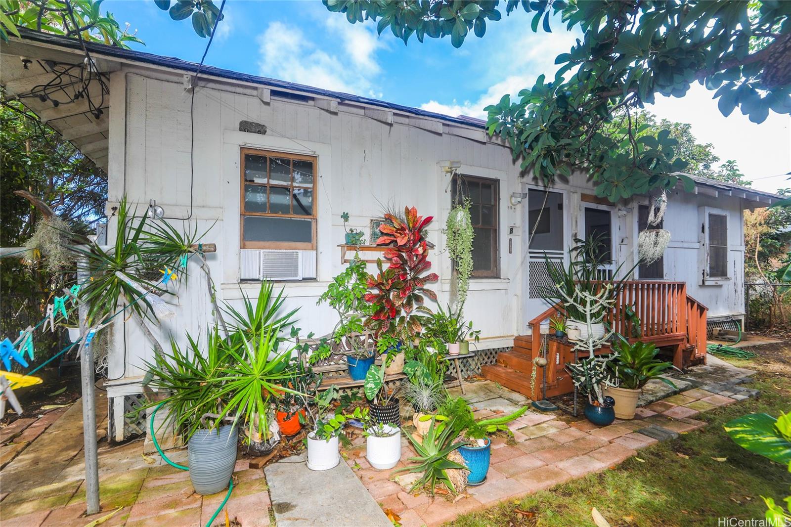 848  Mccully Street Mccully, Honolulu home - photo 15 of 25