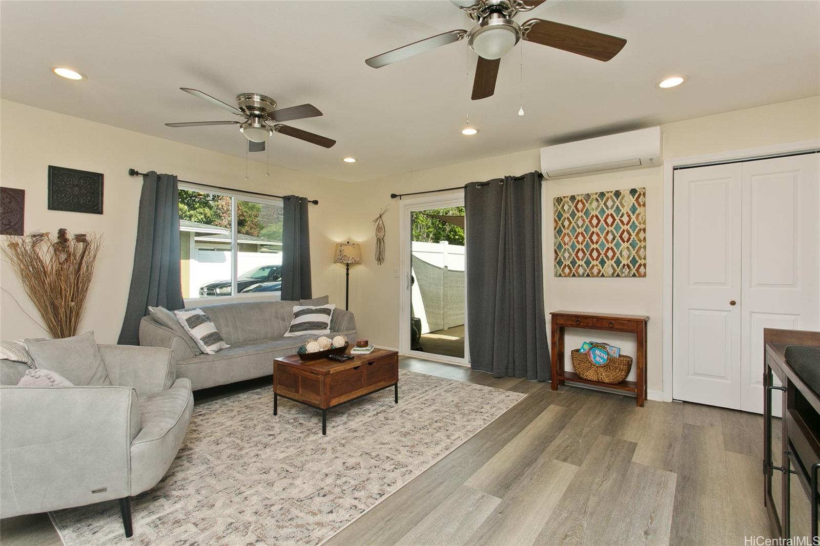 84-810  Farrington Hwy Makaha, Leeward home - photo 4 of 24