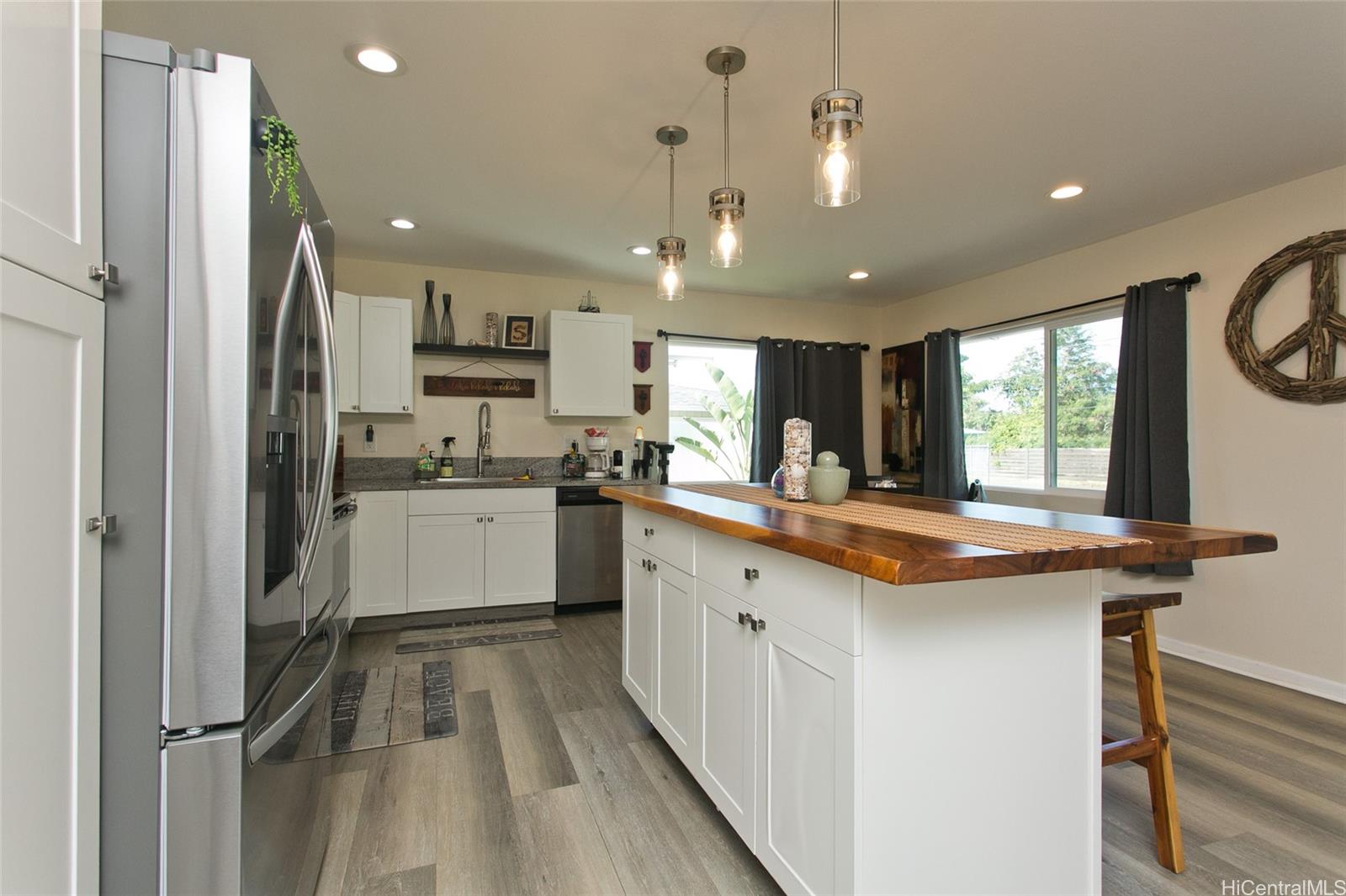 84-810  Farrington Hwy Makaha, Leeward home - photo 7 of 24