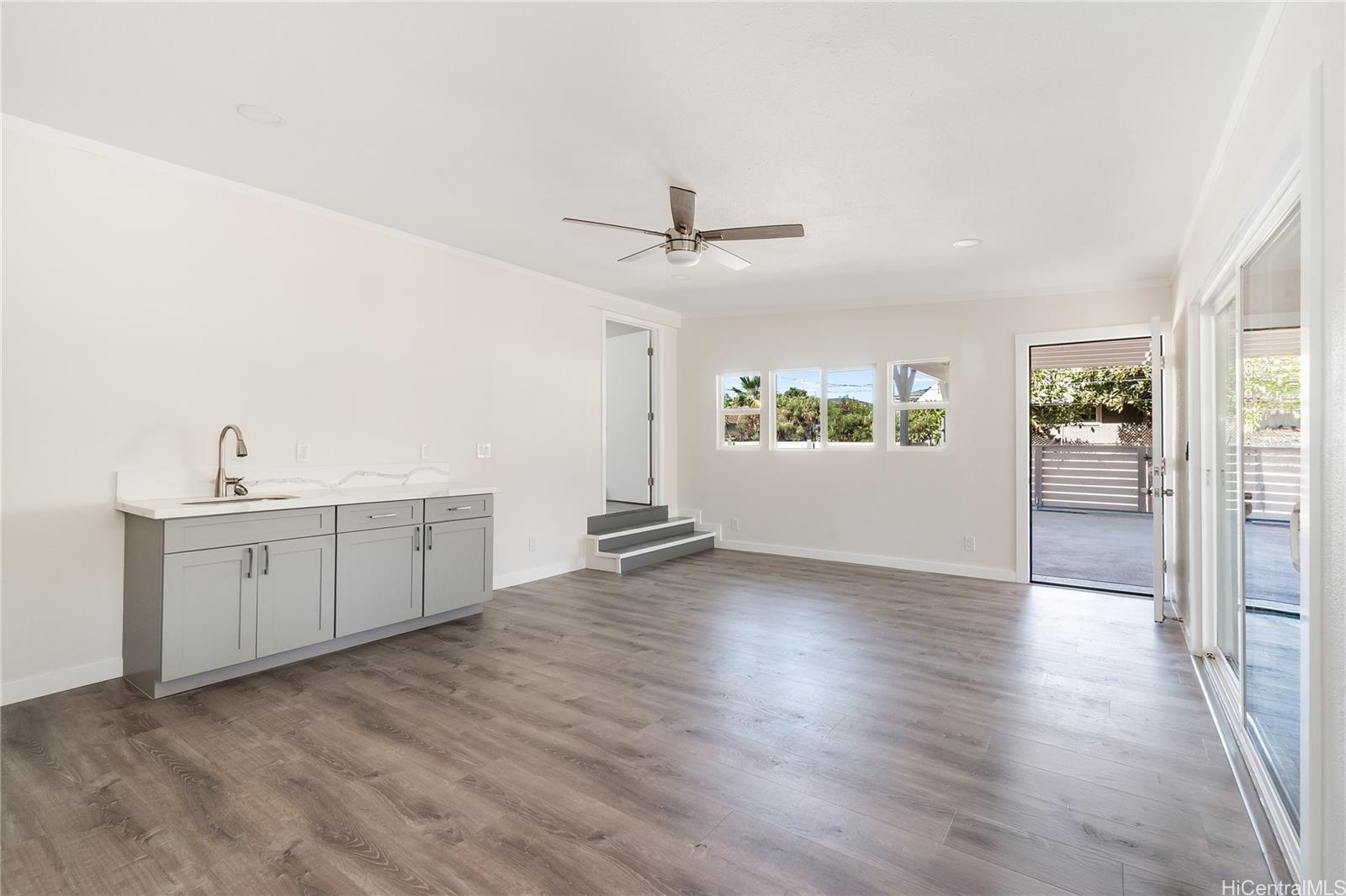 84-814  Farrington Hwy Makaha, Leeward home - photo 13 of 19