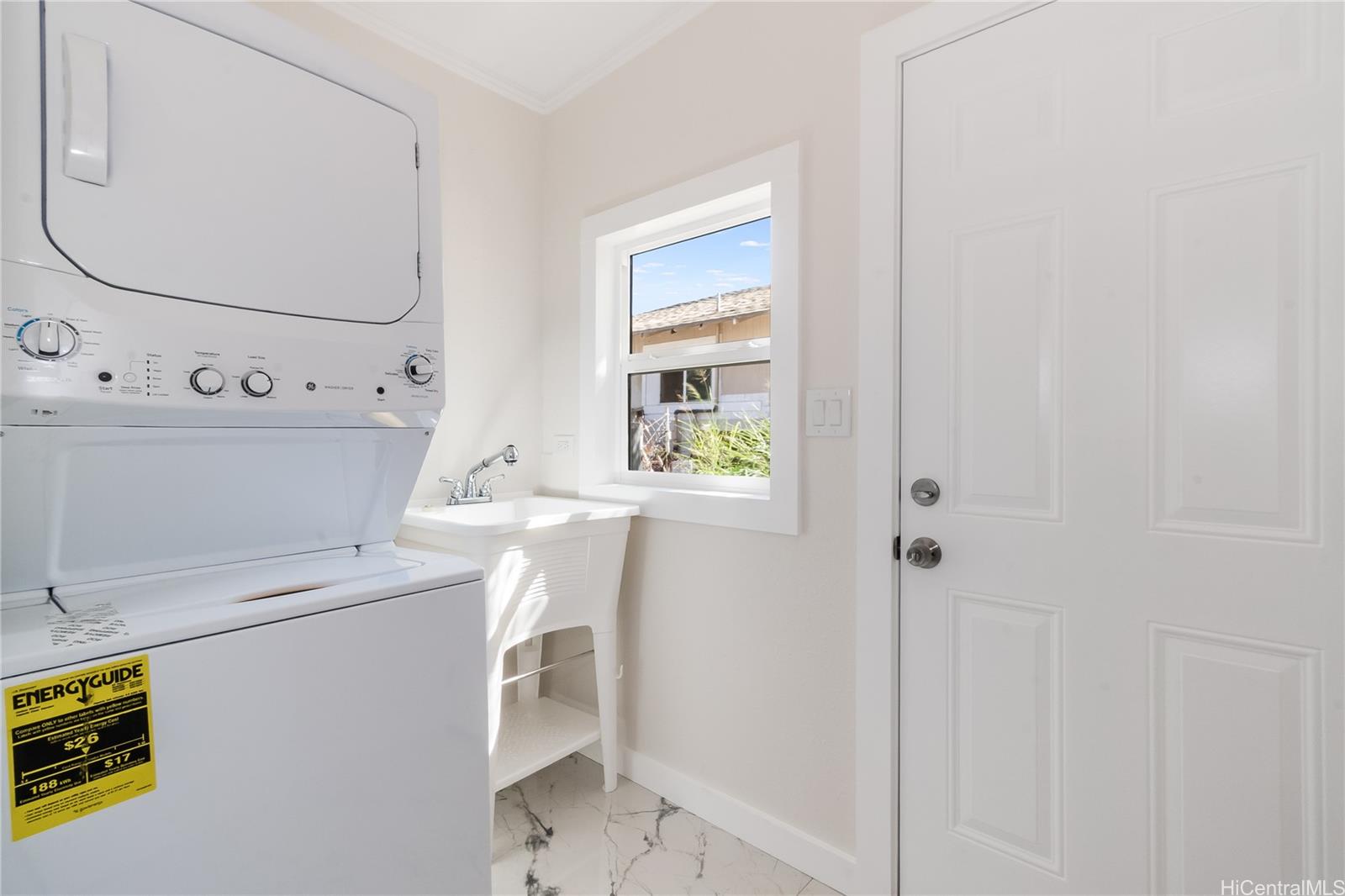 84-814  Farrington Hwy Makaha, Leeward home - photo 17 of 19