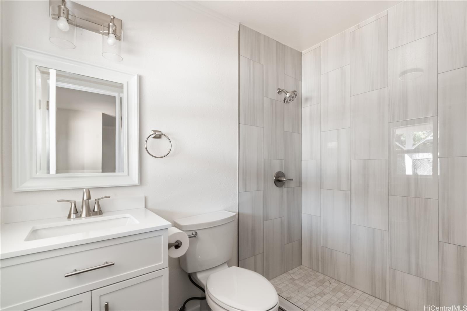 84-814  Farrington Hwy Makaha, Leeward home - photo 7 of 19