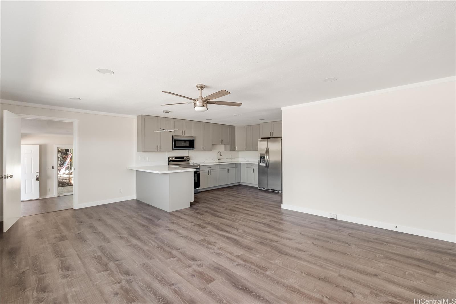 84-814  Farrington Hwy Makaha, Leeward home - photo 10 of 19