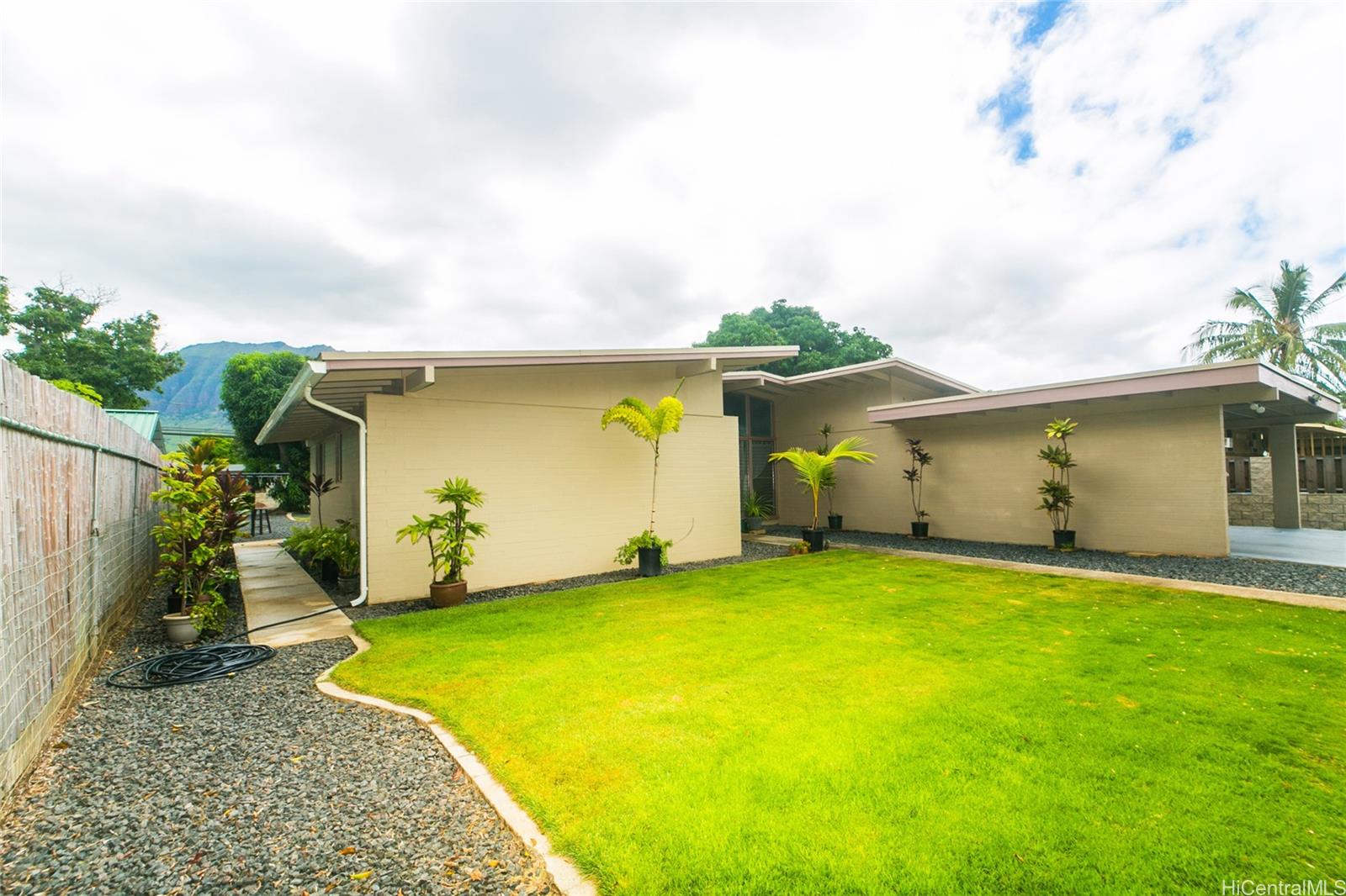 84-824  Fricke Street Makaha, Leeward home - photo 19 of 24