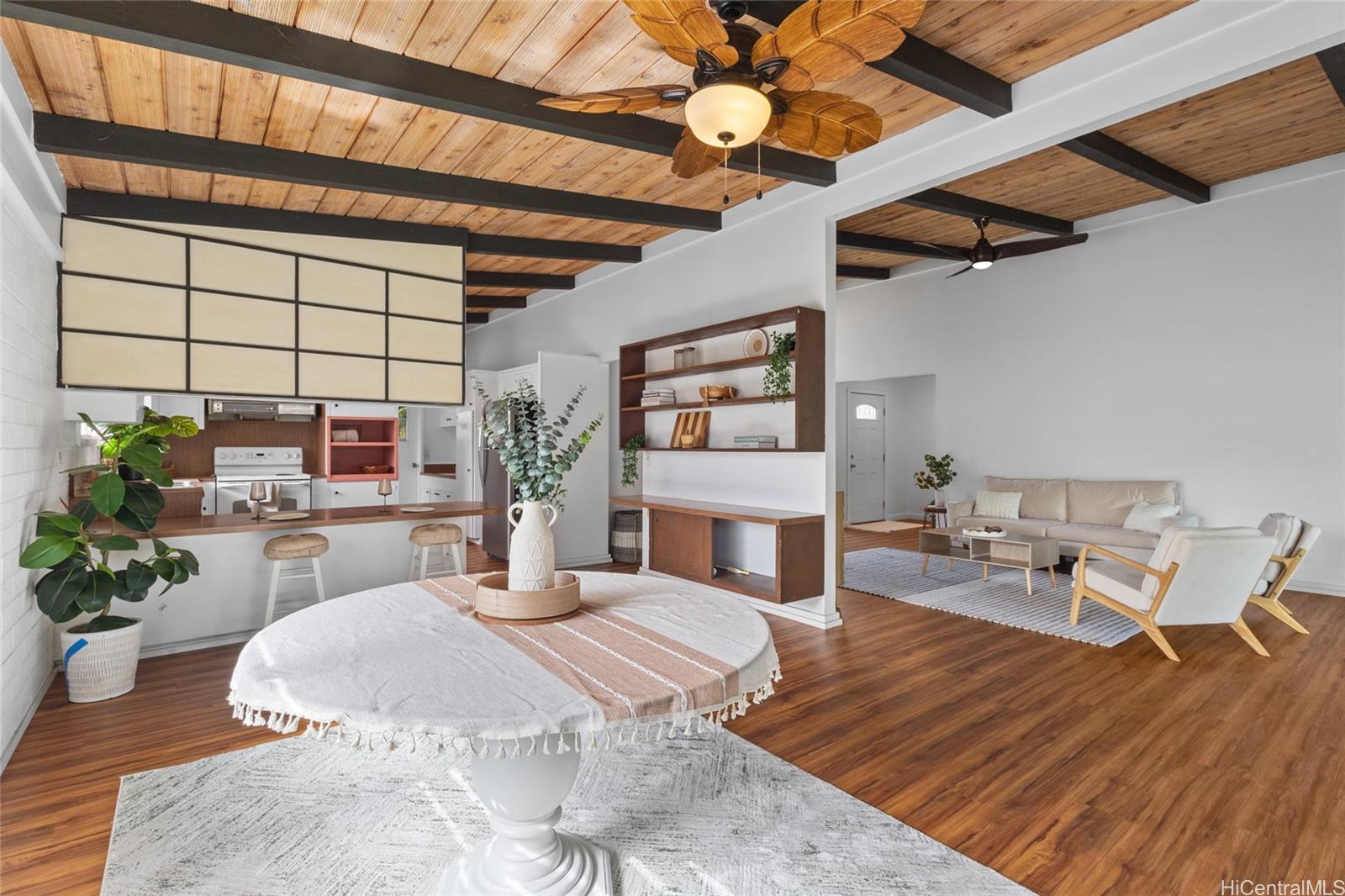 84-824  Fricke Street Makaha, Leeward home - photo 3 of 20