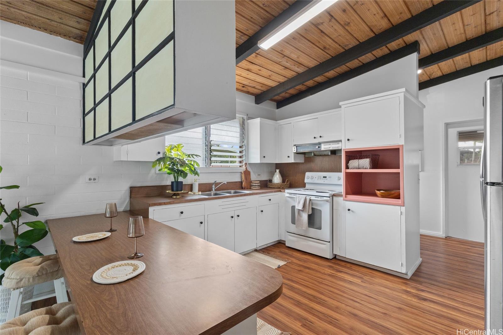 84-824  Fricke Street Makaha, Leeward home - photo 7 of 20