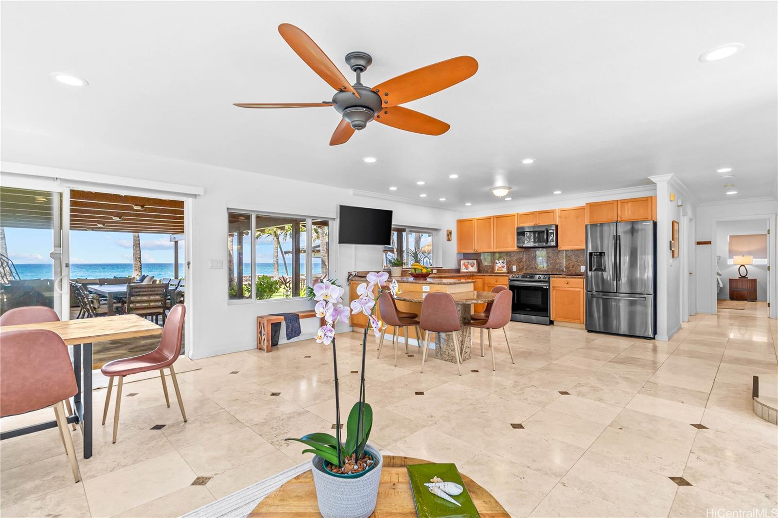 84-853  Moua Street Makaha, Leeward home - photo 5 of 25