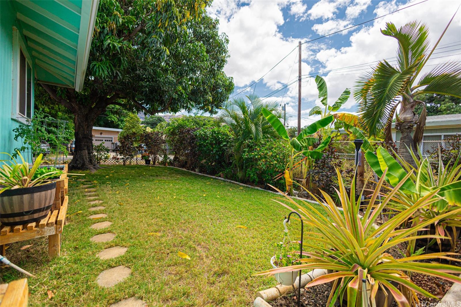 84-855  Hana Street Makaha, Leeward home - photo 19 of 25