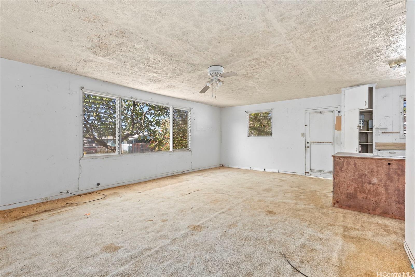 84-856  Lahaina Street Makaha, Leeward home - photo 3 of 16