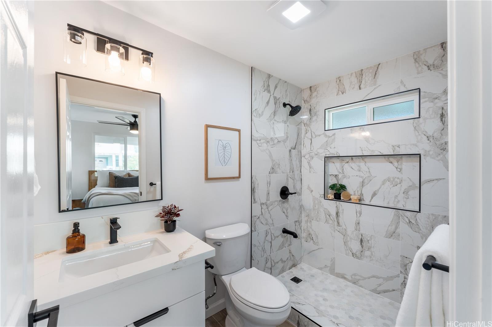 84-859  Hana Street Makaha, Leeward home - photo 13 of 24