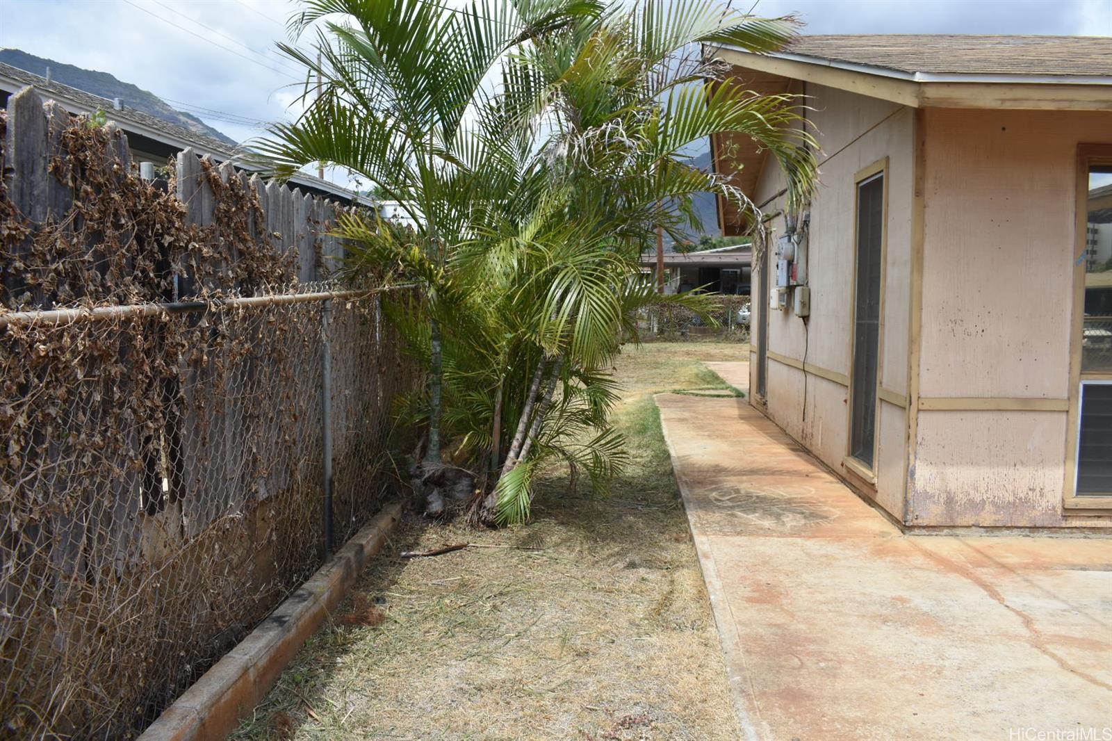84-908  Hana Street Makaha, Leeward home - photo 2 of 19