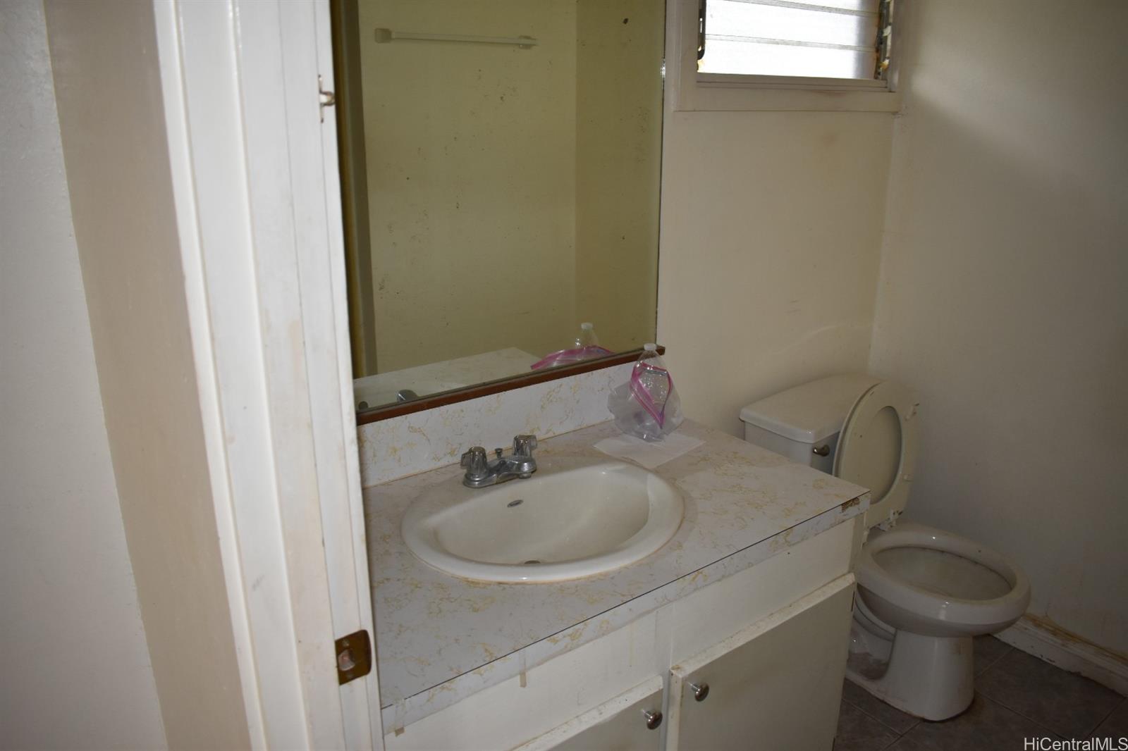 84-908  Hana Street Makaha, Leeward home - photo 15 of 19