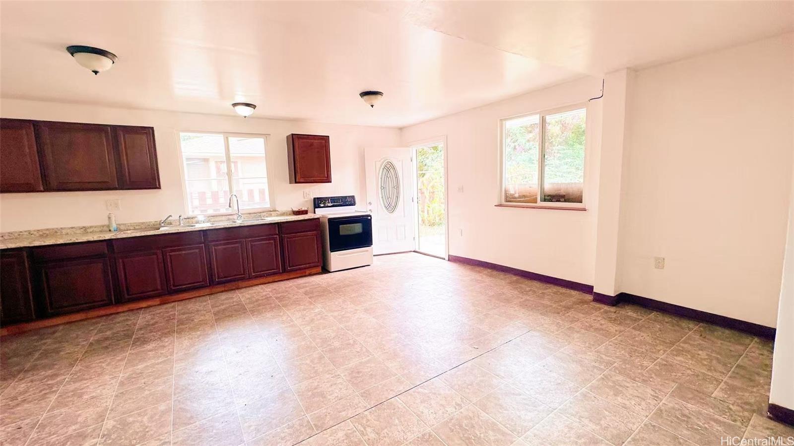 84-921  Lahaina Street Makaha, Leeward home - photo 3 of 14