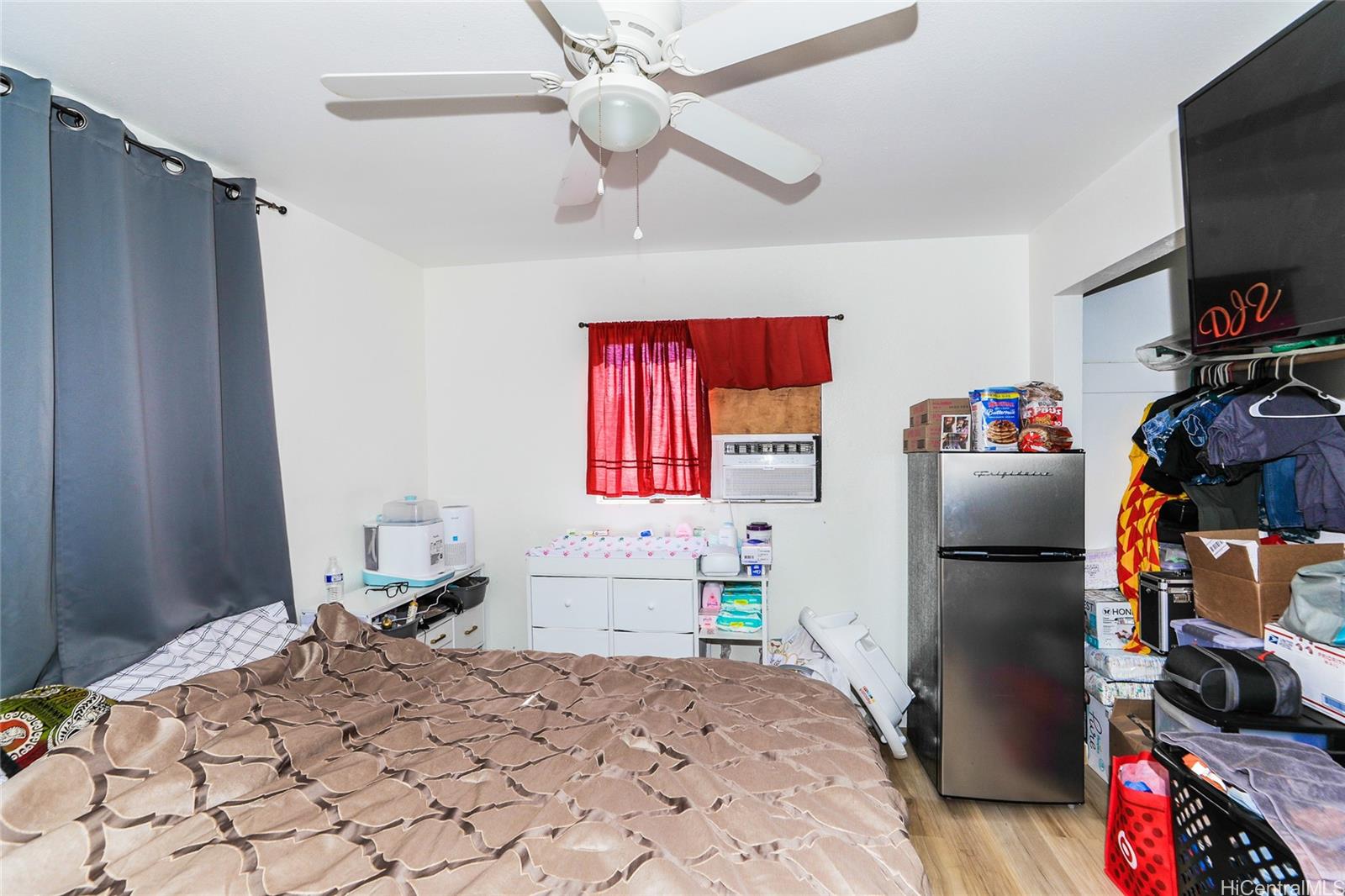 84-924  Hana St Makaha, Leeward home - photo 11 of 24