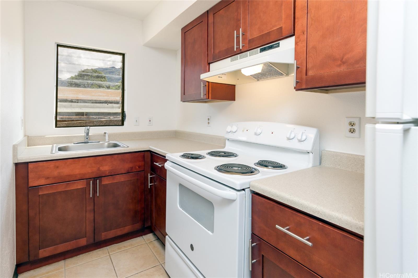 84-924  Hana St Makaha, Leeward home - photo 18 of 24