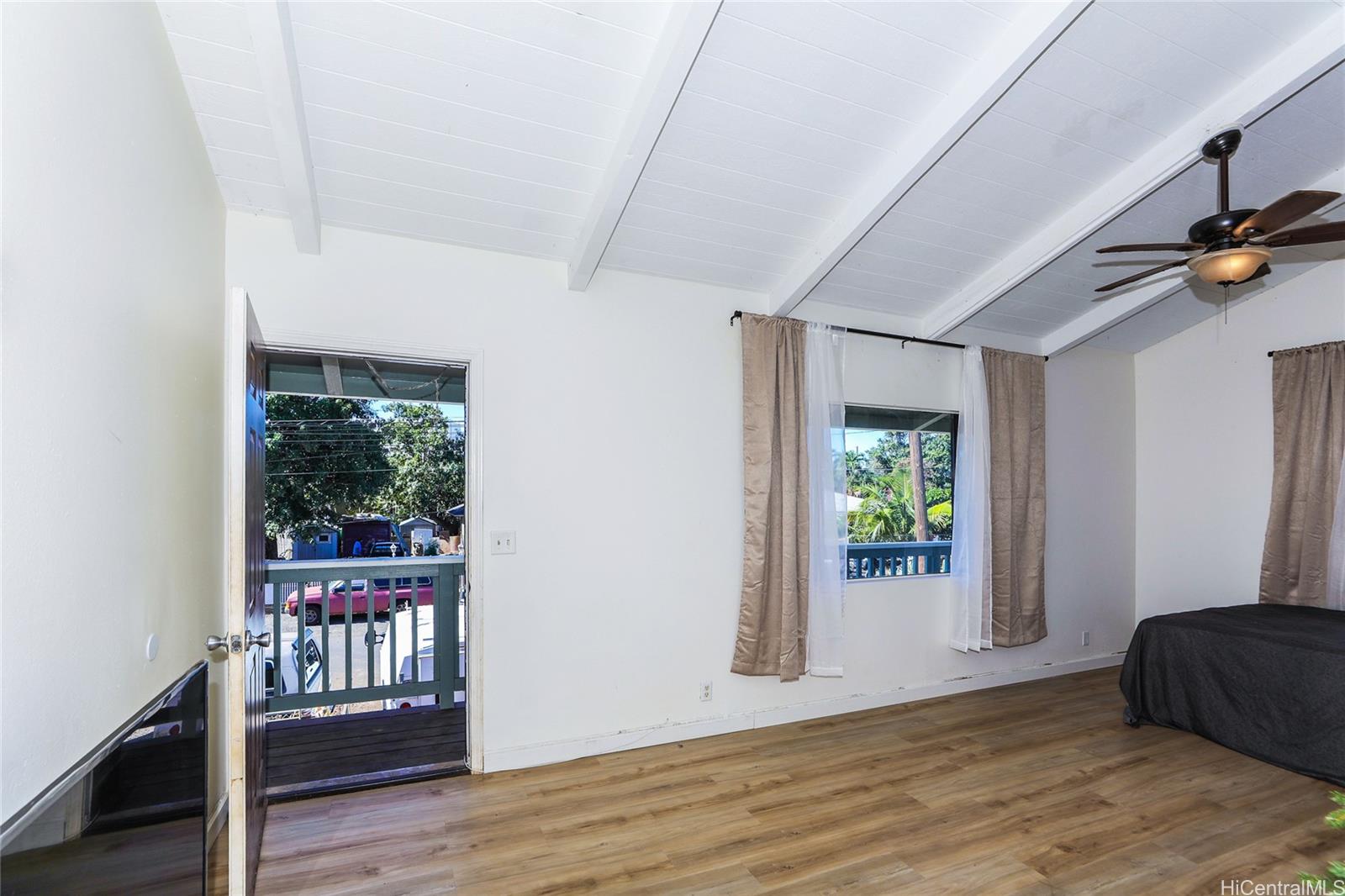 84-924  Hana St Makaha, Leeward home - photo 5 of 24