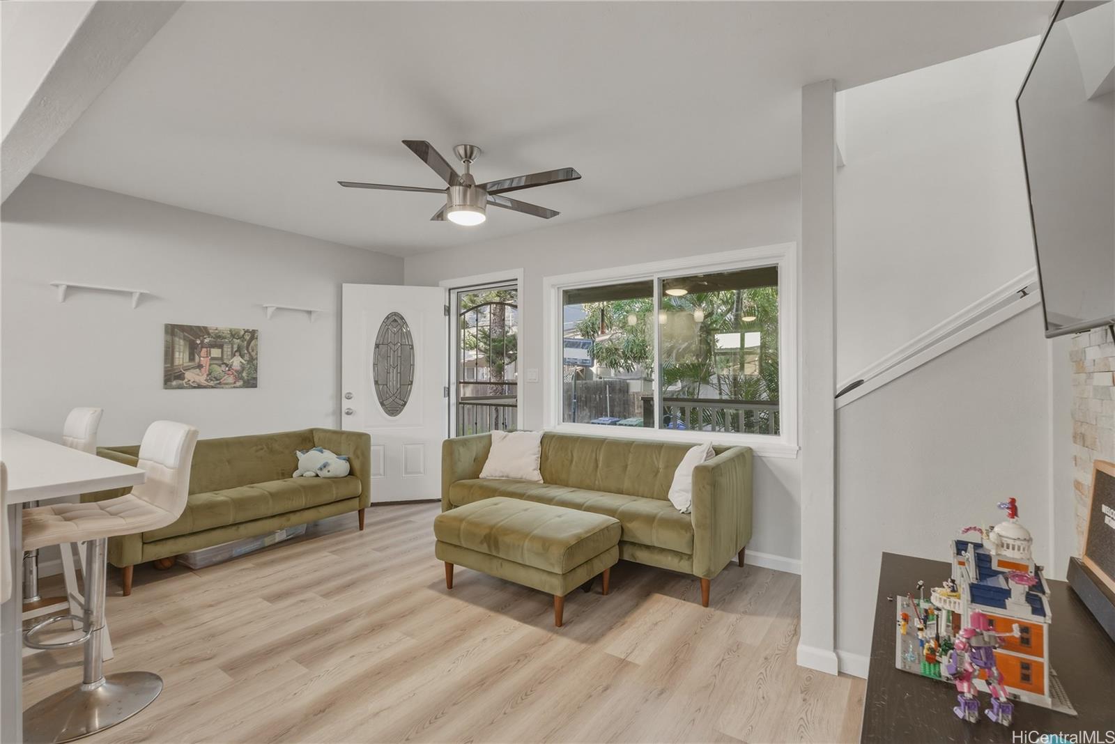 84-929  Hana Street Makaha, Leeward home - photo 3 of 22