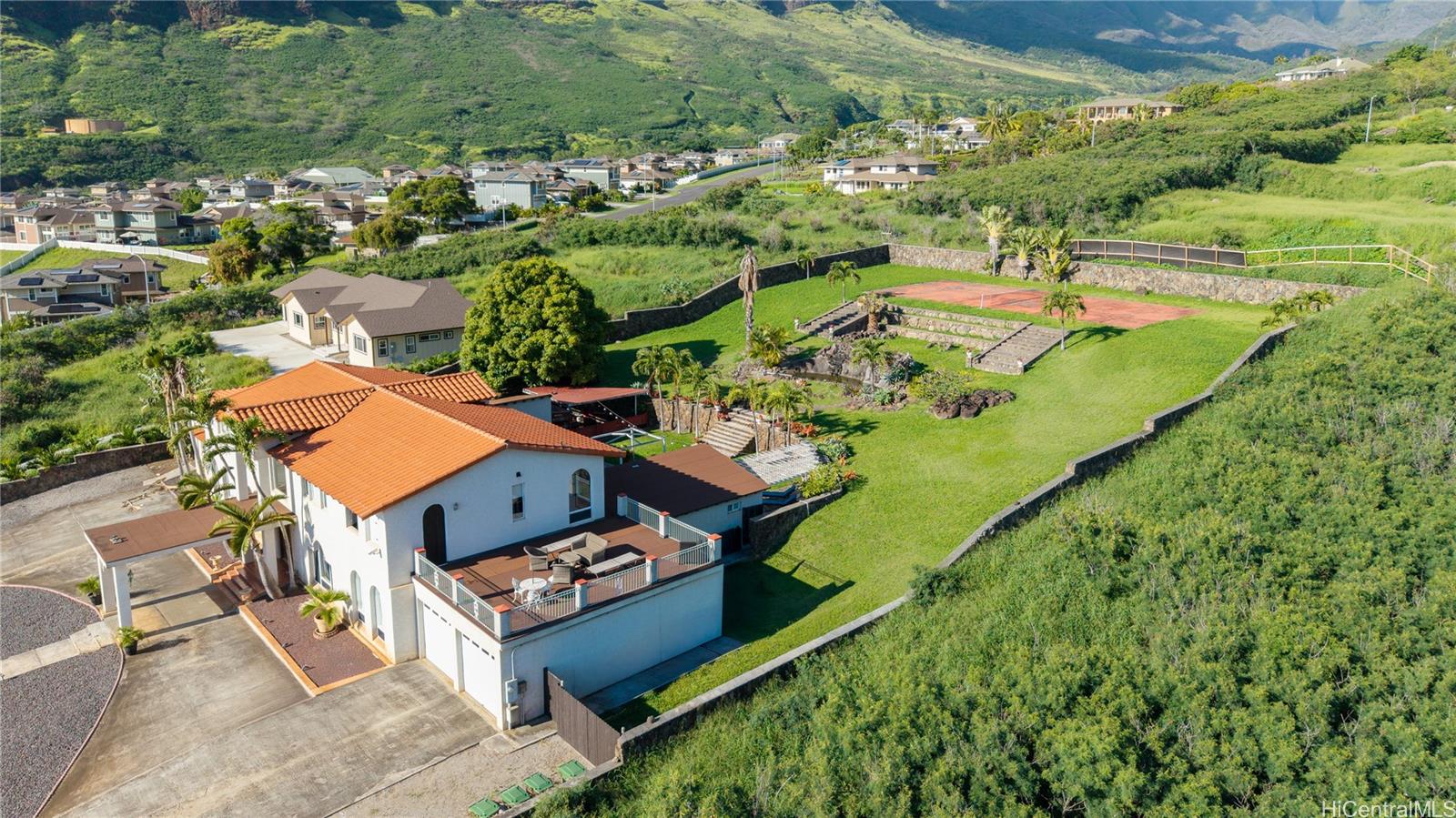 84-940  Moaelehua Street Maunaolu Estates, Leeward home - photo 2 of 25